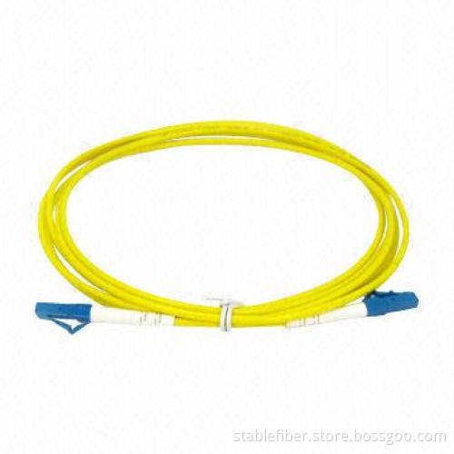 Fiber optic transmission system, used on patch panel